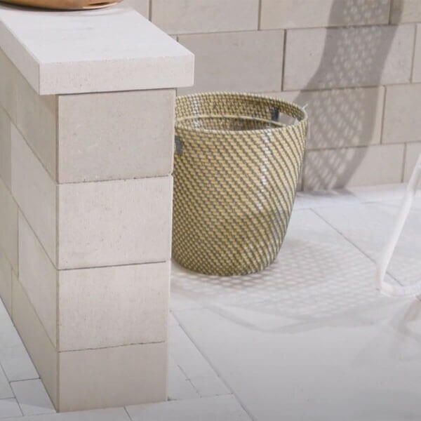 Permacon Vario Concrete Wall